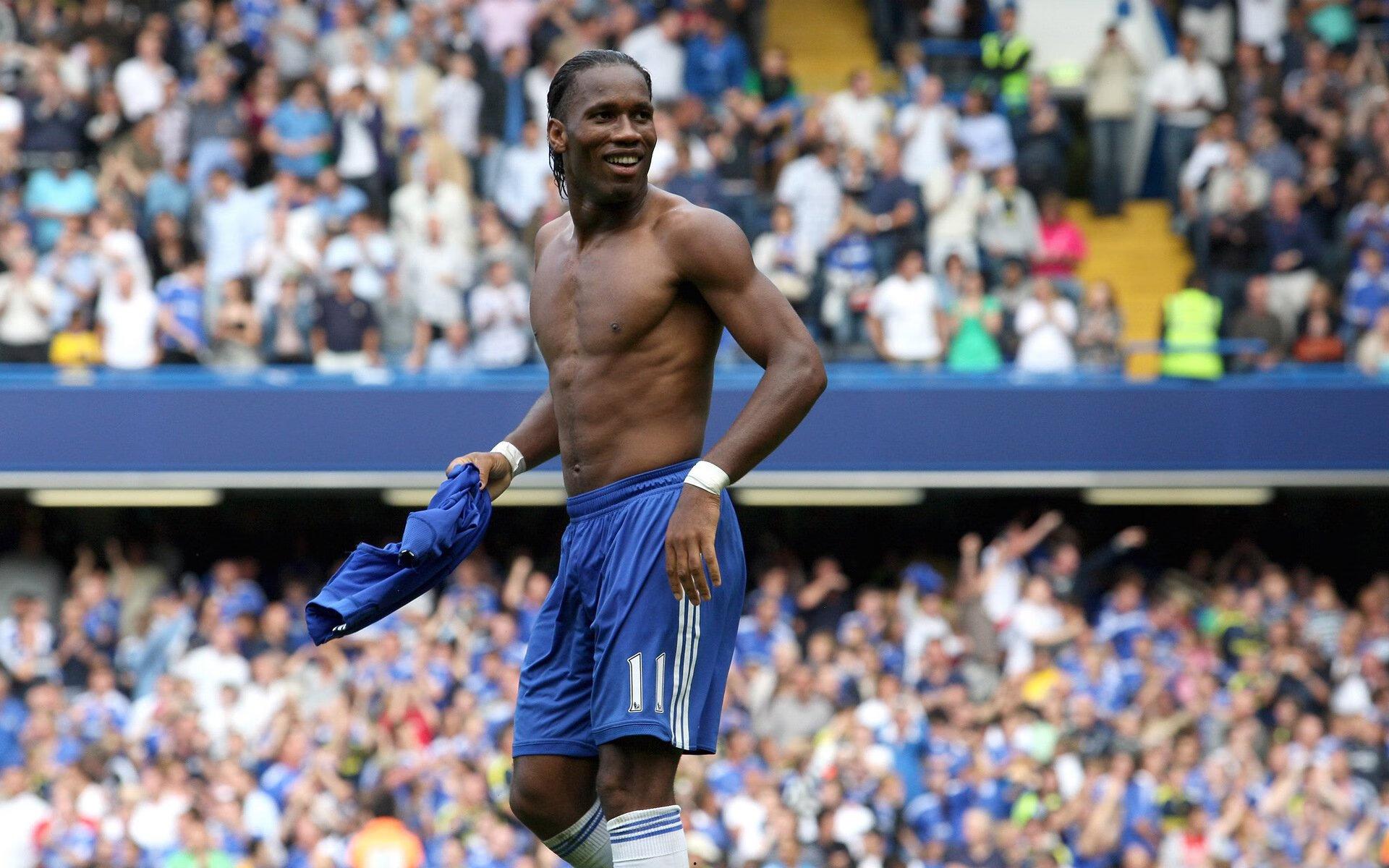 沙尔克04主帅公开致敬，穆里尼奥是足坛魅力的永恒象征